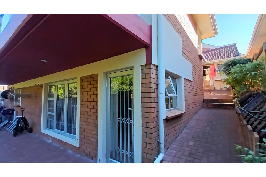 4 Bedroom Property for Sale in Blue Bend Eastern Cape